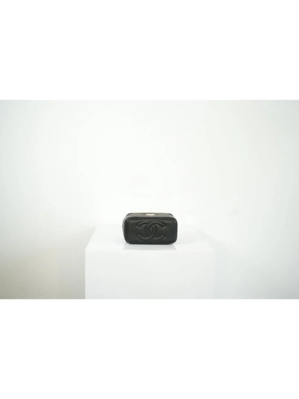 Chanel Black Caviar Vanity (Jewel CC Logo) Full Set